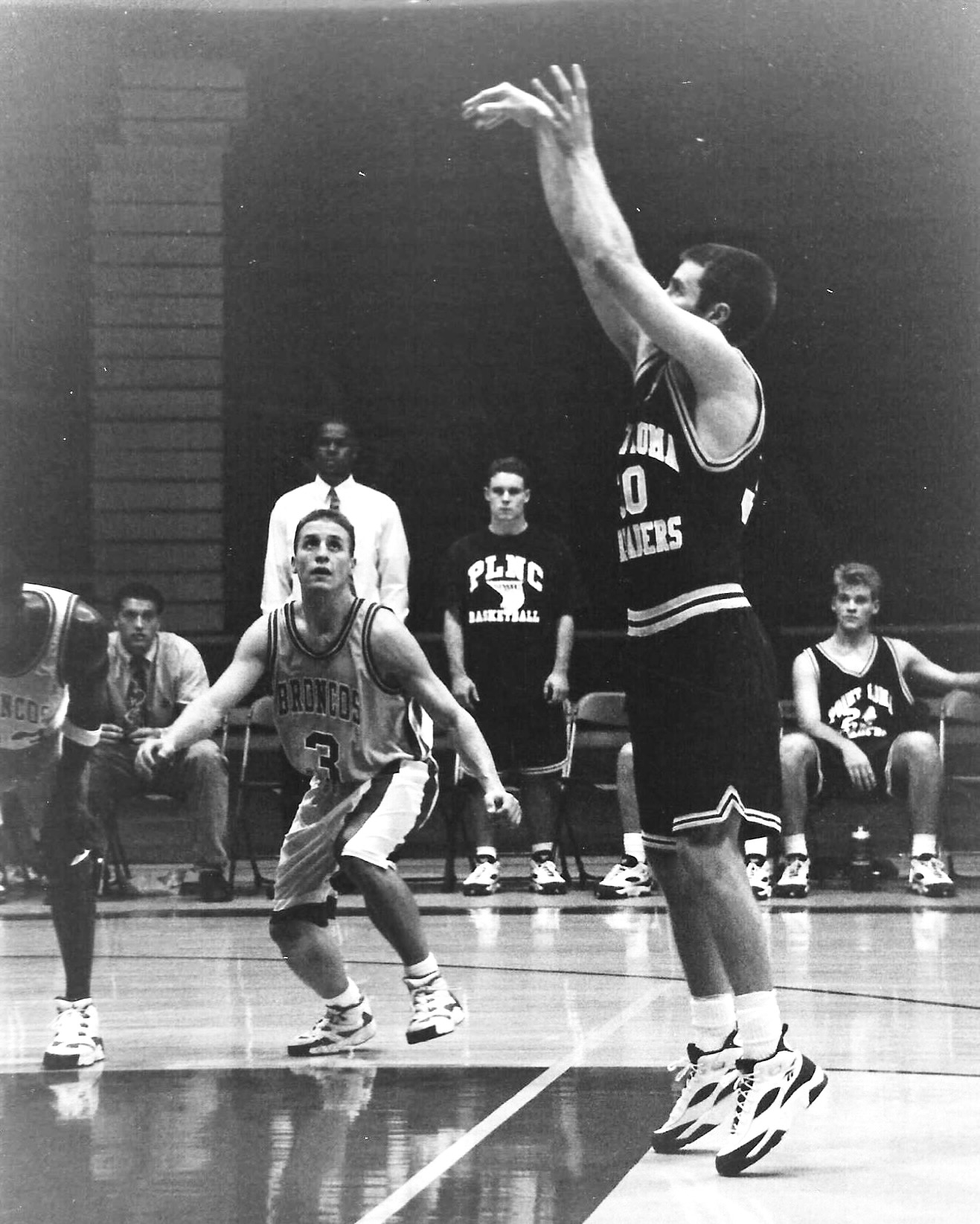 Nate Heckman shooting a free throw in college